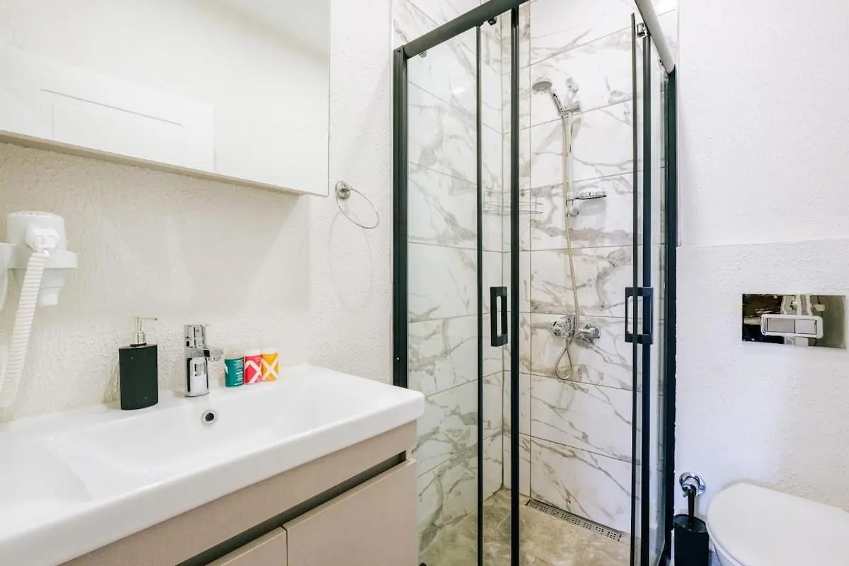 이스탄불 Cozy And Modern 2Br With 2Ba In Historic Yedikule 아파트